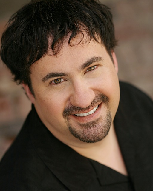 Headshot of Instructor 2